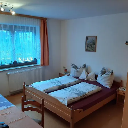 Hutmannhof-ferienwohnungen 아파트 *